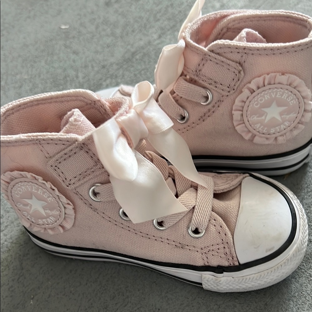 Converse baby bow Light Pink High-Top Sneakers